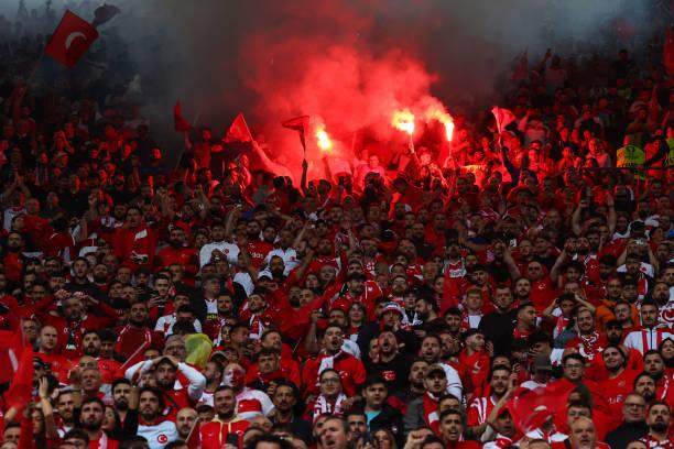 bob半岛体育-居莱尔金左脚点爆球场，土耳其无愧欧洲杯第二主队