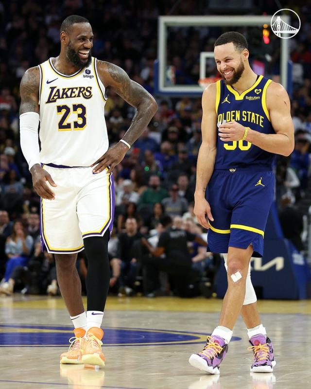 bob半岛体育平台-36+20+10！常规赛还看湖勇春晚 春晚主角还看詹皇