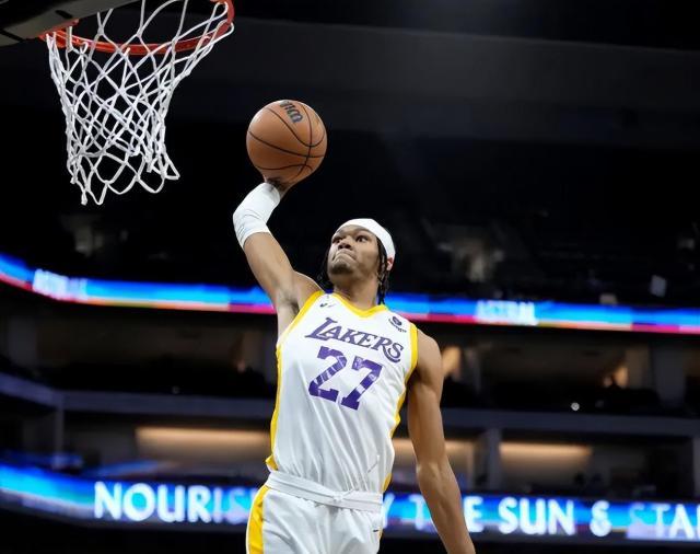 bob半岛体育官网-裁掉神射手！湖人签场均2.6分落选秀 佩总小赌捡漏