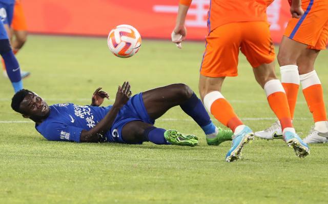 bob半岛体育-中超冬窗总结：仅7人让新东家掏钱 13年来首次盈利